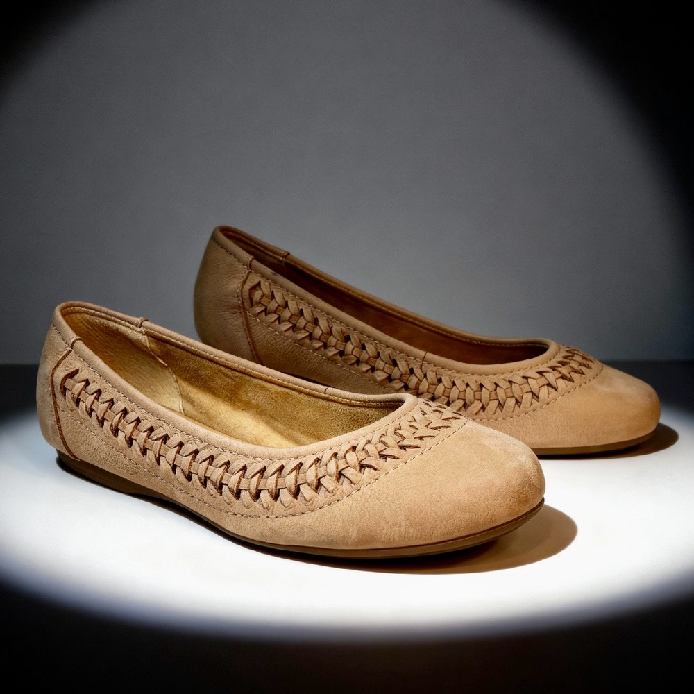 Earth Women's ‘Jett’ Ballet Flats with Woven Accents
